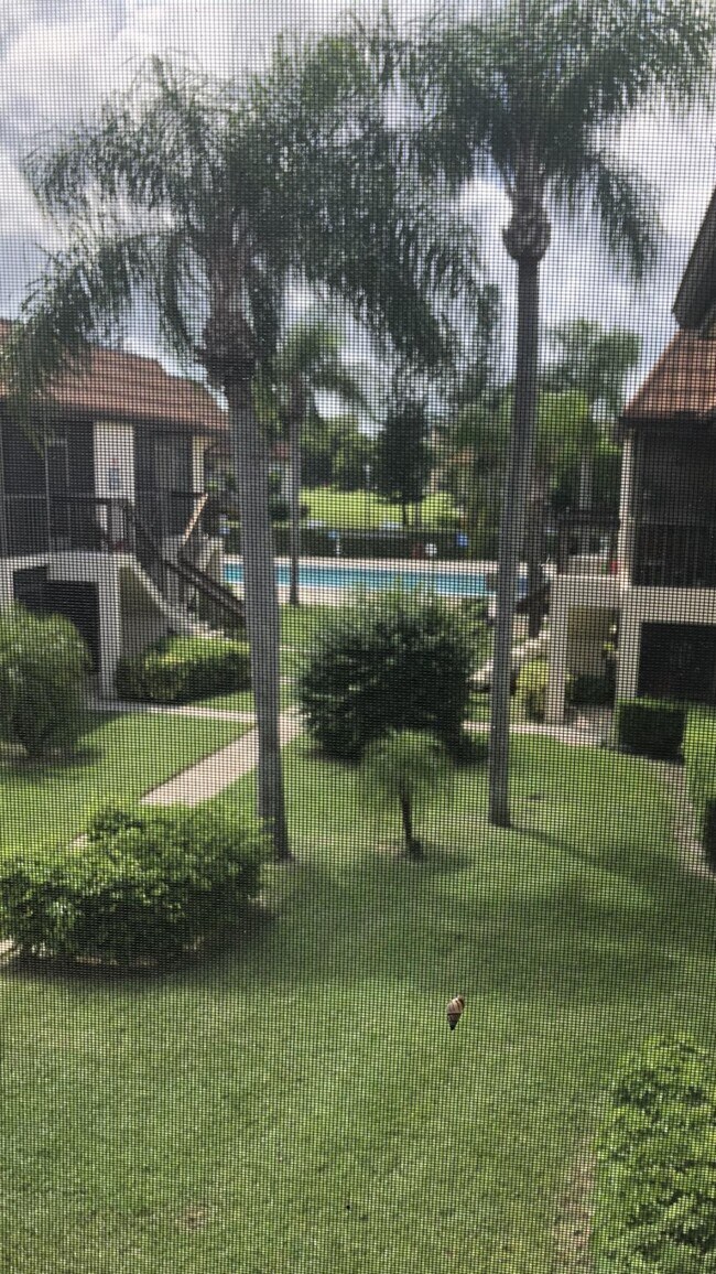 Building Photo - 7250 Golf Colony Ct
