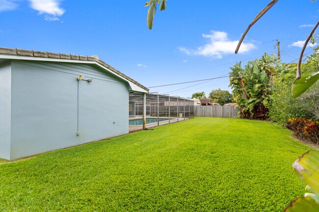 Building Photo - 5281 SW 4th Ct