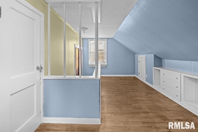 Building Photo - 1916 33rd St