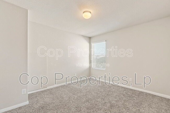 Building Photo - 5103 Topaz Bnd