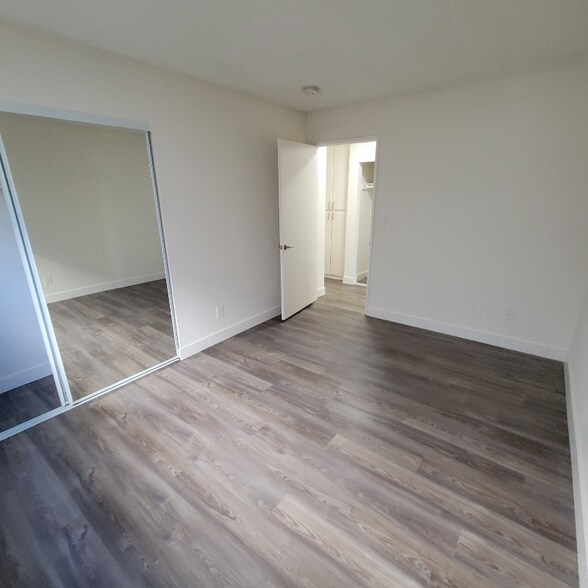 Building Photo - 4124 N Eagle Rock Blvd