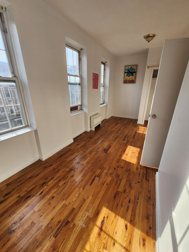 Building Photo - 565 Nostrand Ave