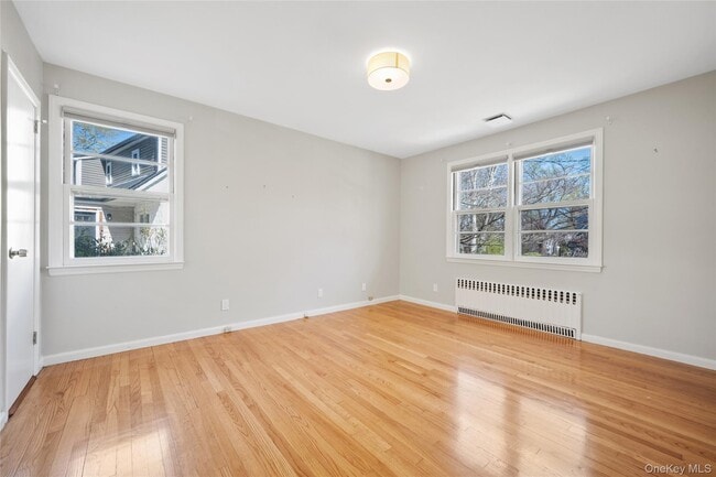 Building Photo - 6 Wildway