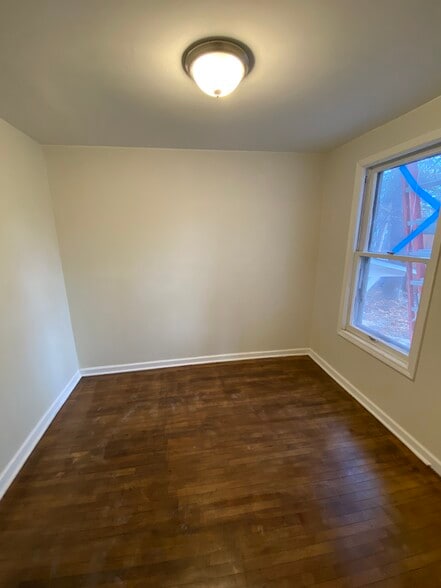 Building Photo - 49 Grove St