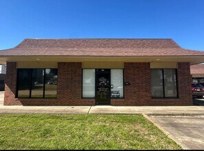 Building Photo - Remodeled office space!