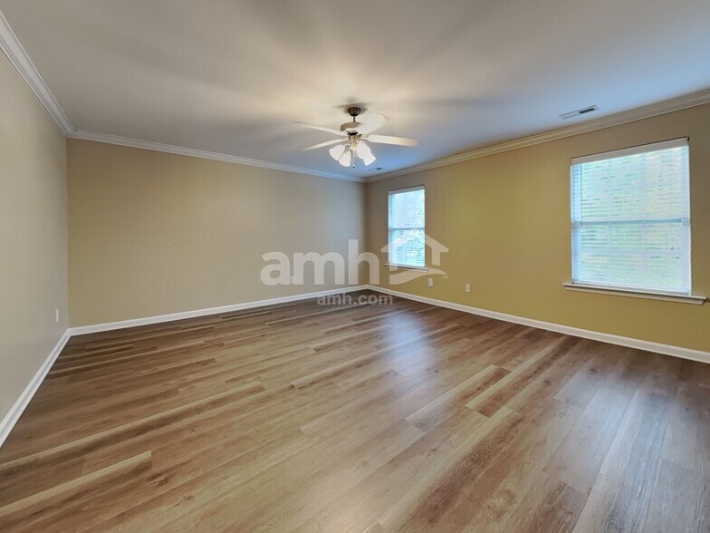 Building Photo - 5160 Busted Rock Trl