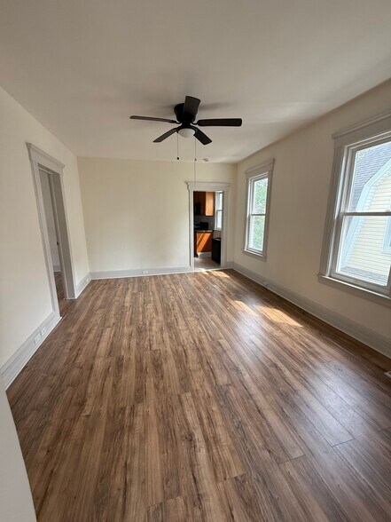 Building Photo - 653 Jefferson Ave