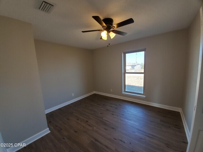 Building Photo - 211 Sukoshi Dr