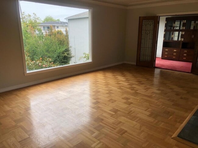 Building Photo - 130 El Bonito Way