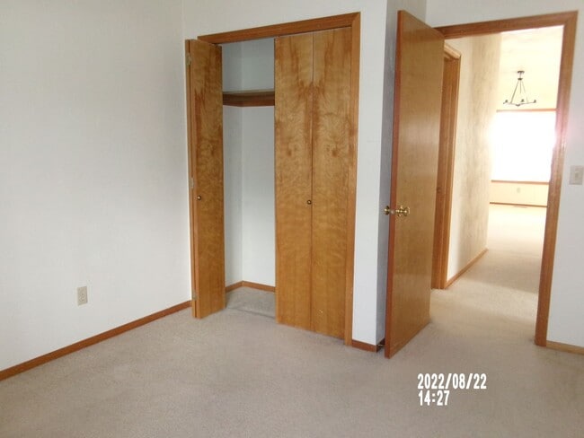 Building Photo - 1431 SW Birdie Dr