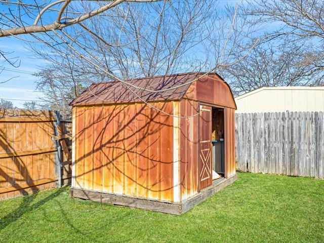 Building Photo - 4621 Riverpark Dr