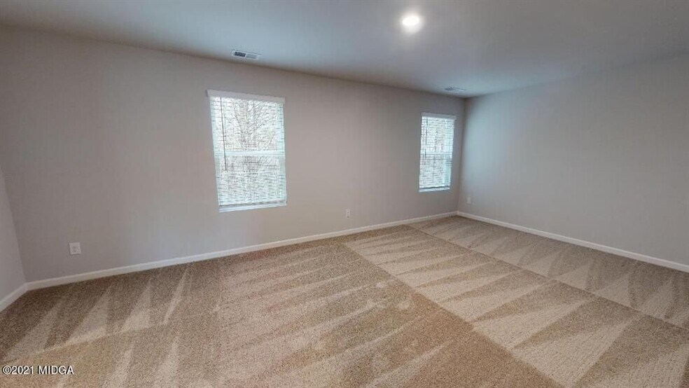 Building Photo - 178 Goodall Woods Dr