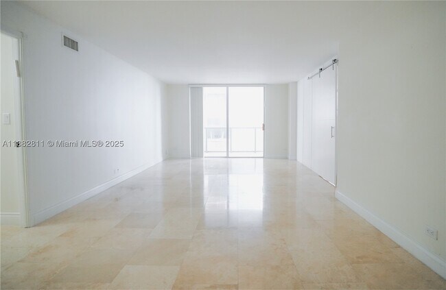 Building Photo - 6039 Collins Ave