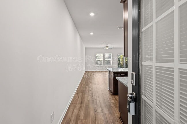 Building Photo - 1635 Villageside Ct