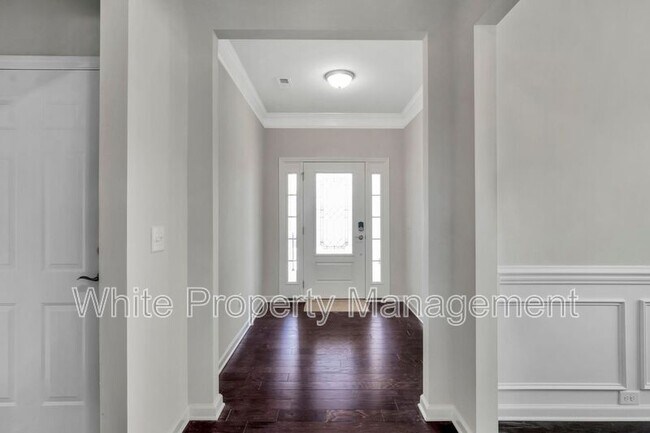 Building Photo - 15007 Arlington House Dr