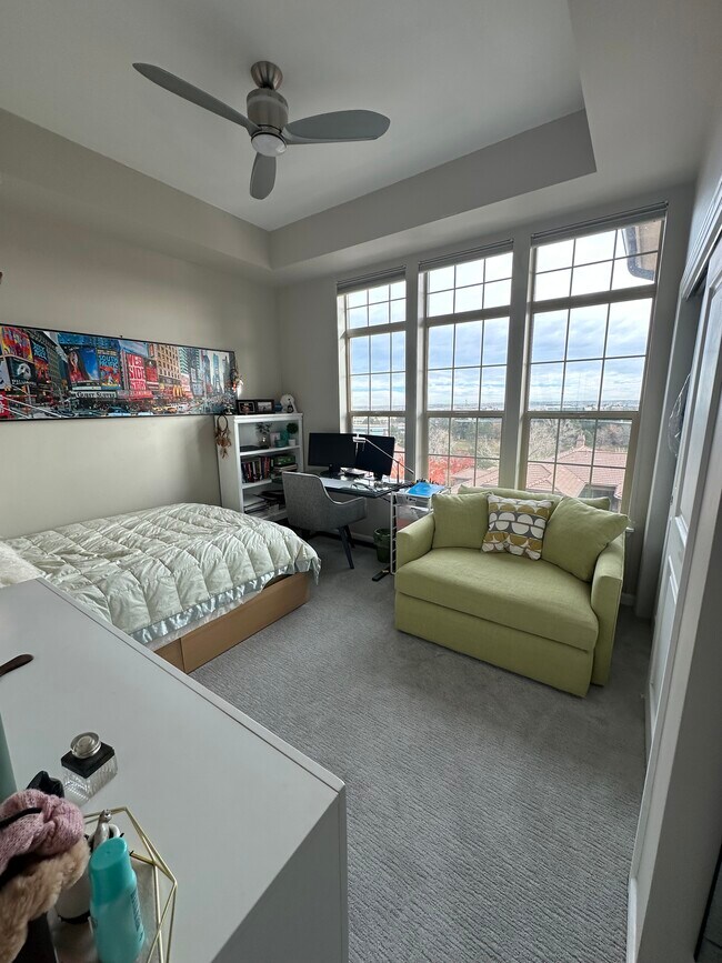 Building Photo - 7820 Inverness Blvd