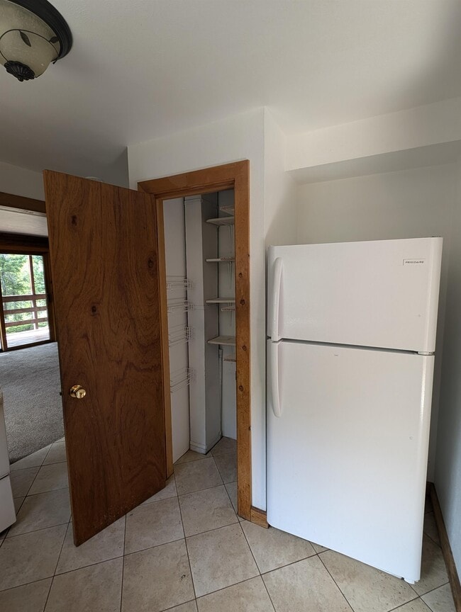 Building Photo - 3137 Ridge Rd