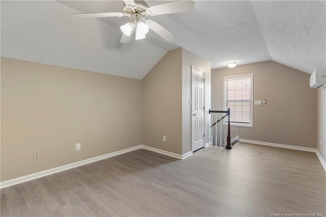 Building Photo - 1456 Middlesbrough Dr