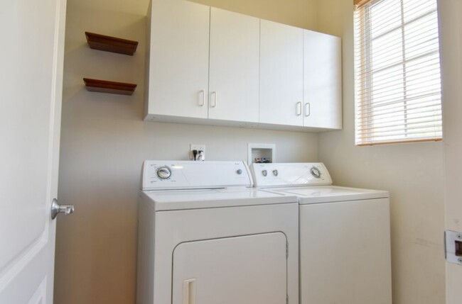 Building Photo - 228 Station Park Cir