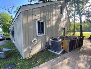 Building Photo - 22358 Piney Point Rd
