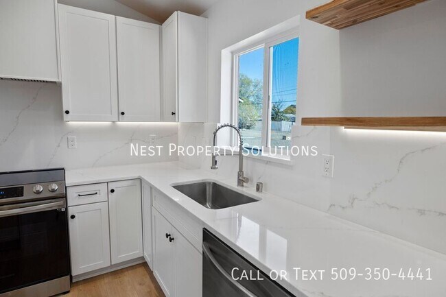 Building Photo - 914 N Washington Ct
