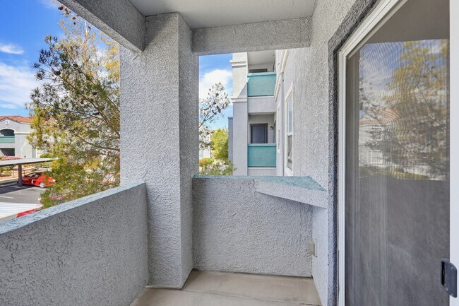 Building Photo - 6955 N Durango Dr