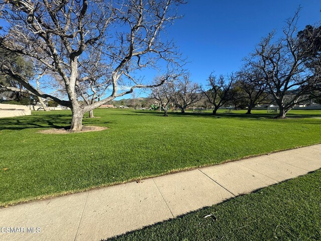 Building Photo - 2075 N Avenida Vista Del Monte
