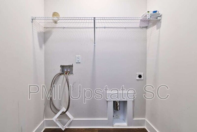 Building Photo - 1069 Millison Pl