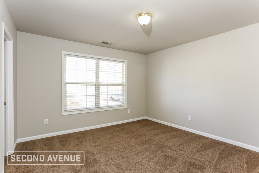 Building Photo - 3725 Hansberry Dr