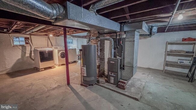 Building Photo - 28 S Lenola Rd