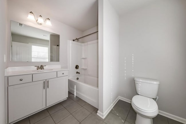 Building Photo - Executive Home in a True Lifestyle Community