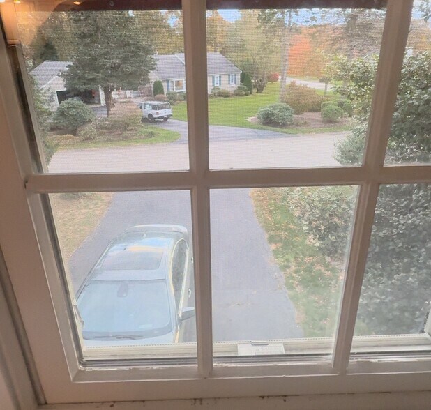 Building Photo - 94 Country Club Dr