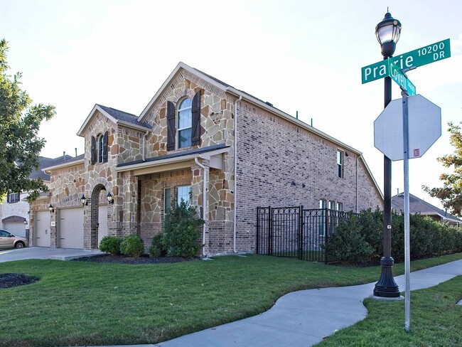 Building Photo - Fantastic Frisco House