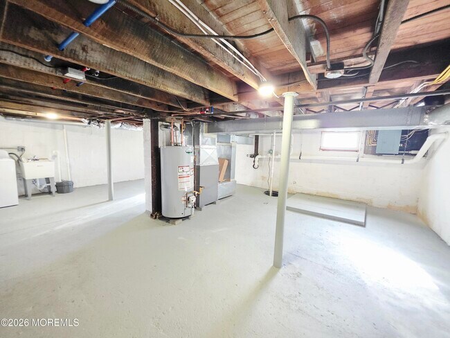 Building Photo - 39 E Sunset Ave