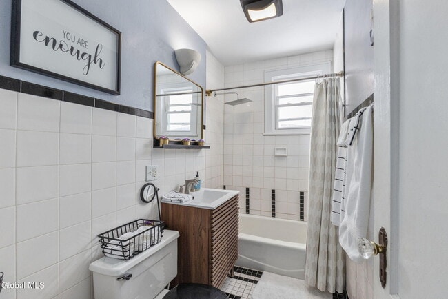 Building Photo - 83 Spring St