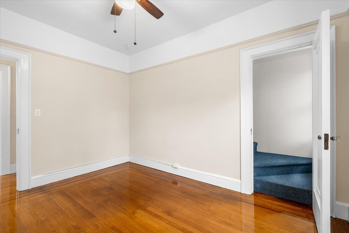 Building Photo - 78 Violet Ave