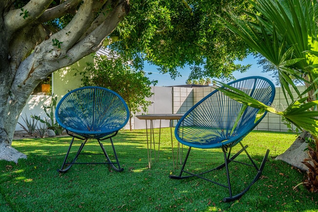 Building Photo - 2748 E Via Escuela