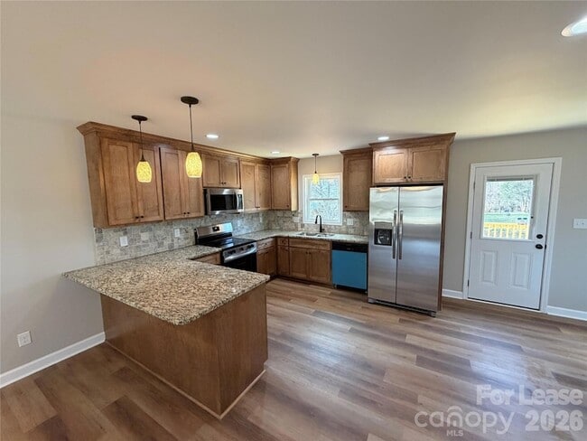 Building Photo - 1296 Micol Rd