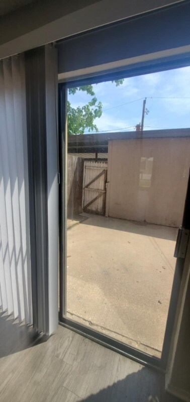 Building Photo - 109 S Las Vegas Trail