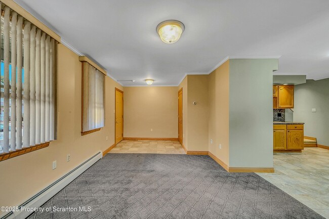 Building Photo - 443 14th Ave