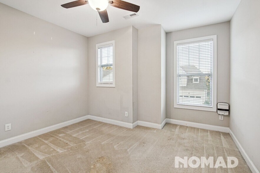 Building Photo - 355 Roberts Ridge Dr
