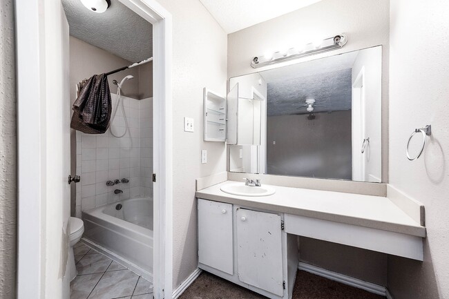 Building Photo - 4918 Quailgate Dr