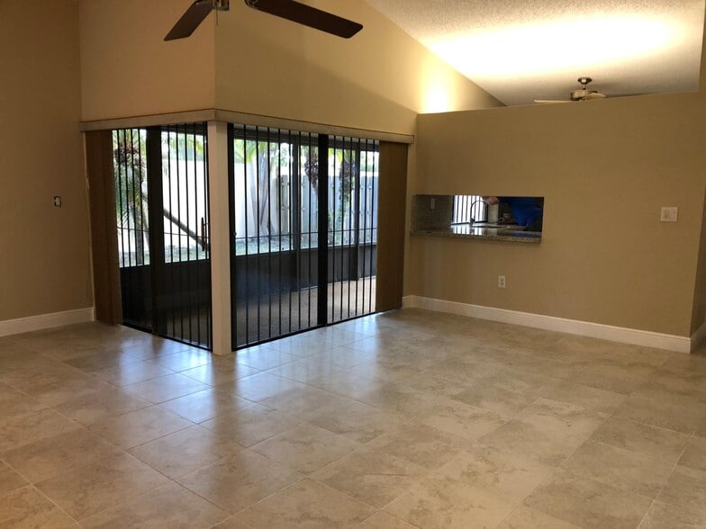 Building Photo - 9164 SW 132nd Ln