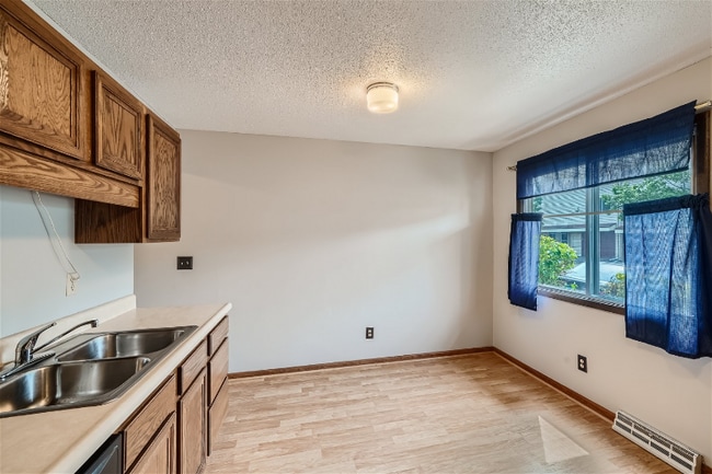 Building Photo - 2355 Mailand Ct