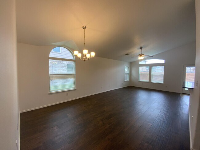 Building Photo - 6709 Mustang Creek Rd