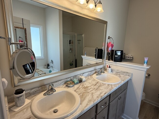 Building Photo - 2998 Arnall Dr