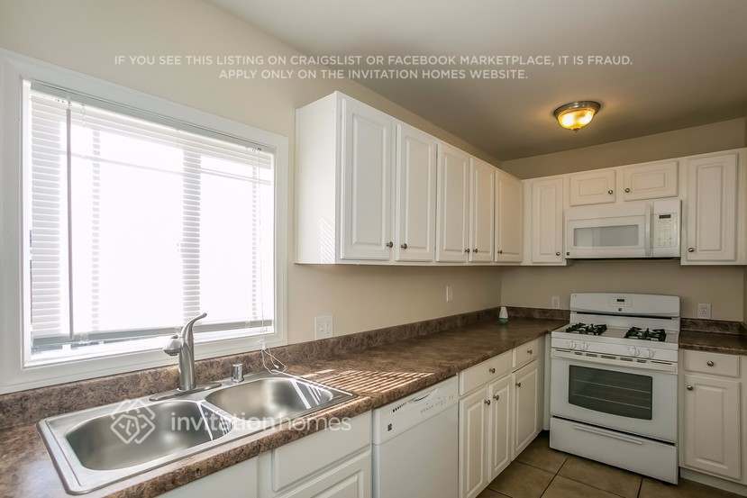 Building Photo - 6011 Bear Ave