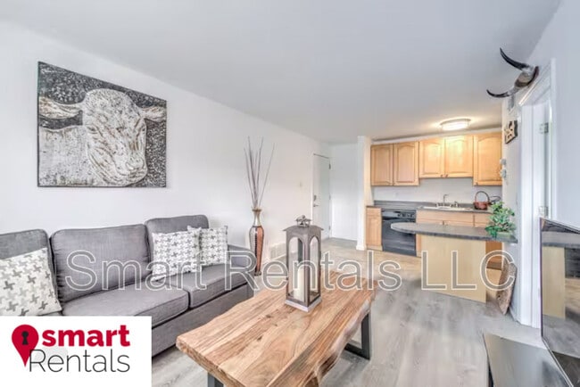 Building Photo - 3844 Park Ave