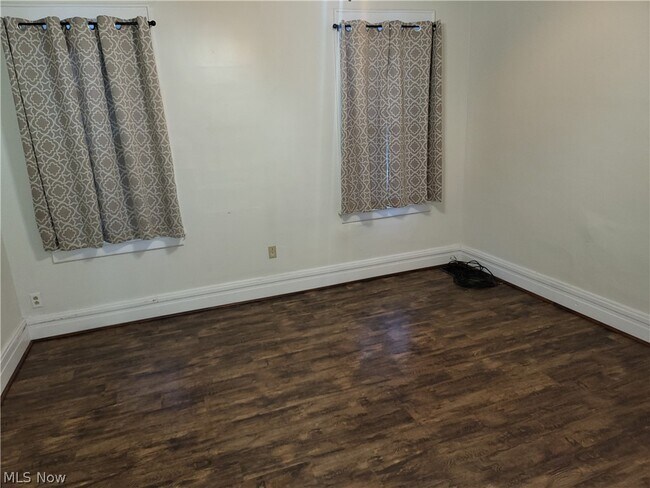 Building Photo - 3801 Lincoln Ave