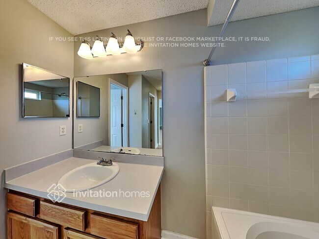 Building Photo - 11190 Wyndham Hollow Ln